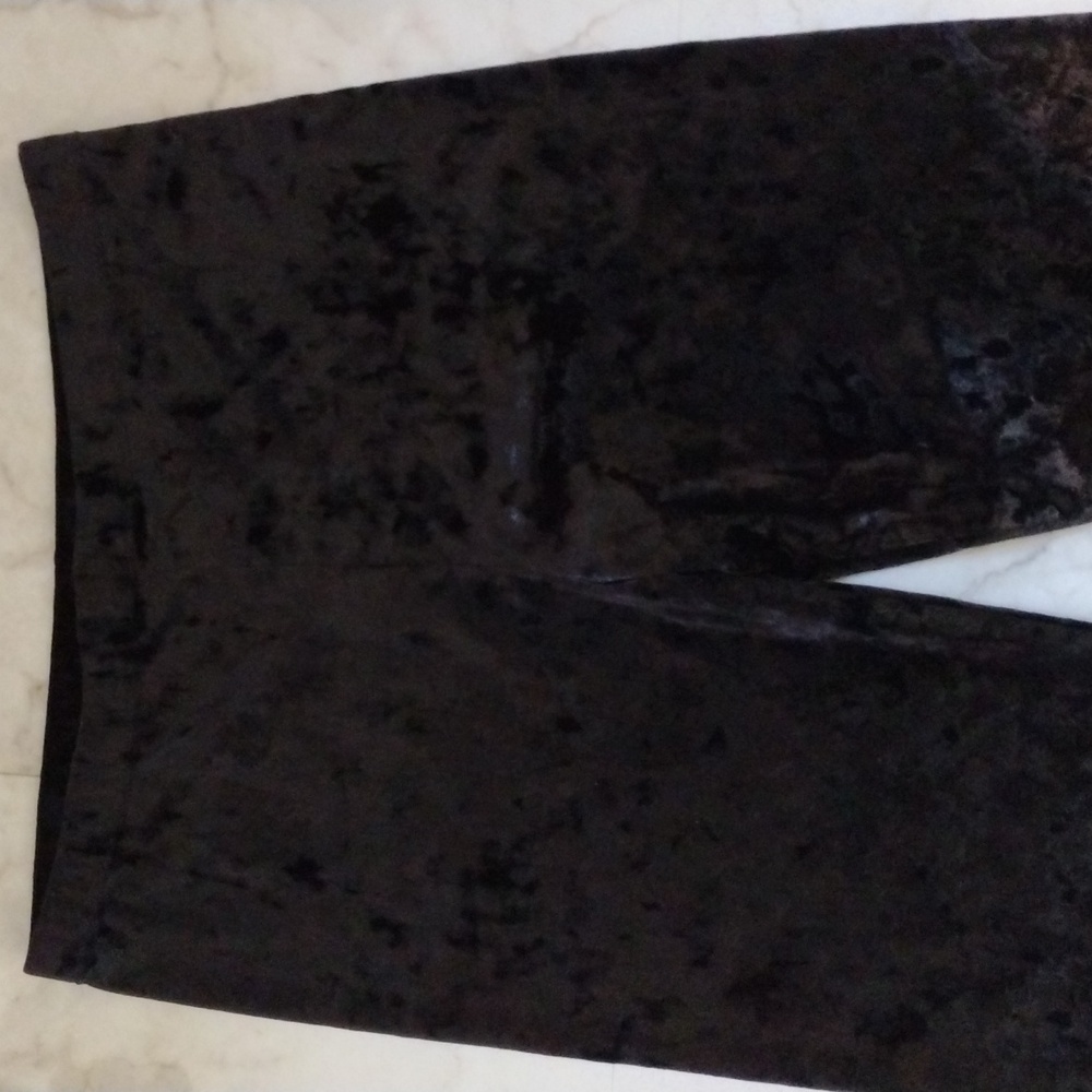 Cha Cha Vente crushed velvet lounging pants.